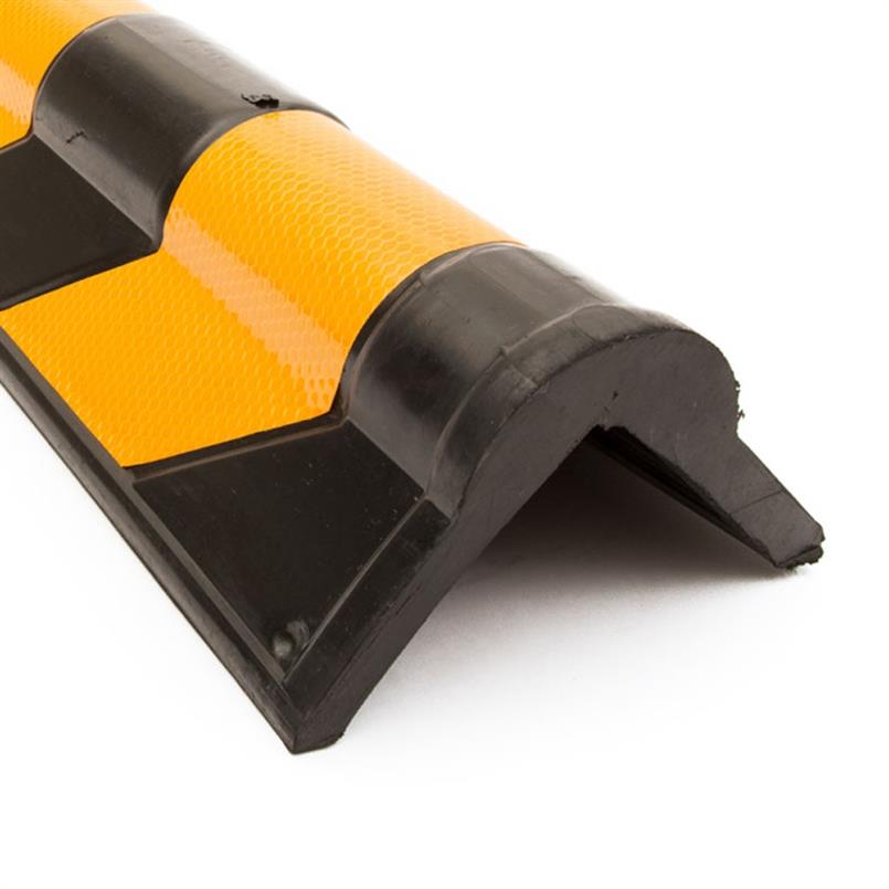Volrubber hoekprofiel LxBxH= 805x121x121mm